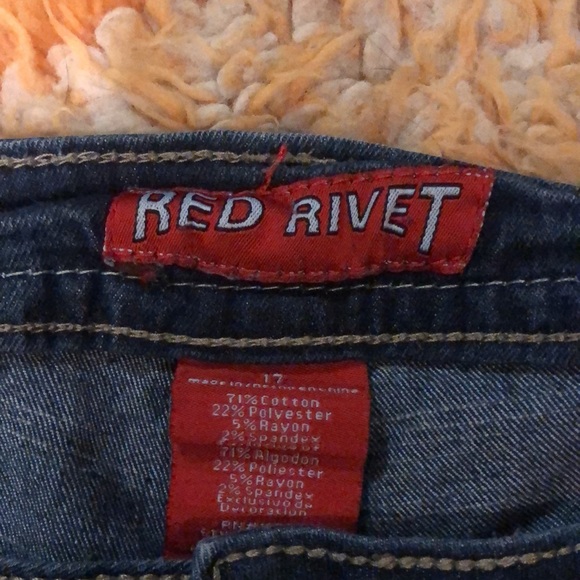 Red Rivet jeans - Picture 3 of 3